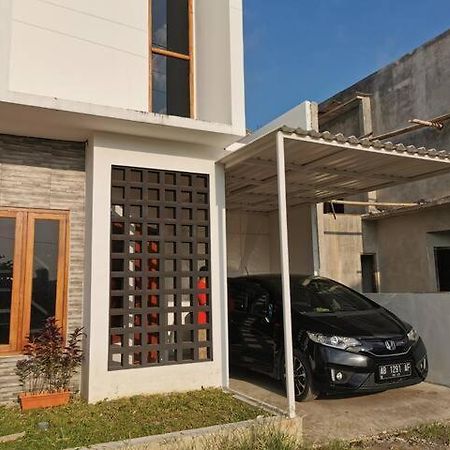 Ambarukmo Green Hill / Ma 8 Jogjakarta Buitenkant foto